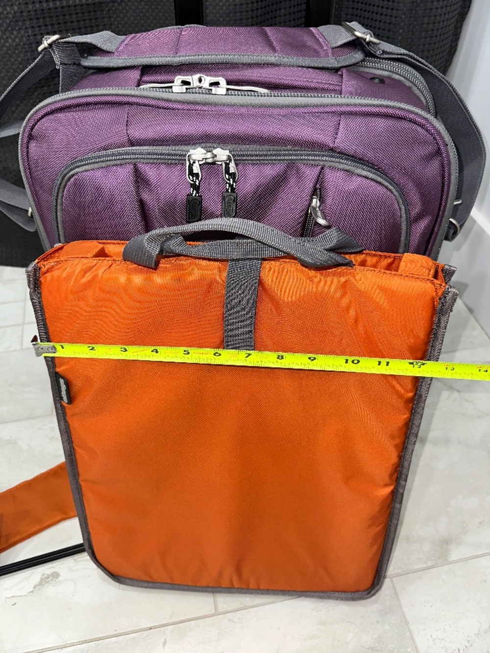 EUC eBags Mobile Office/Carry On Rolling Bag in Eggplant Purple - Picture 3 of 16